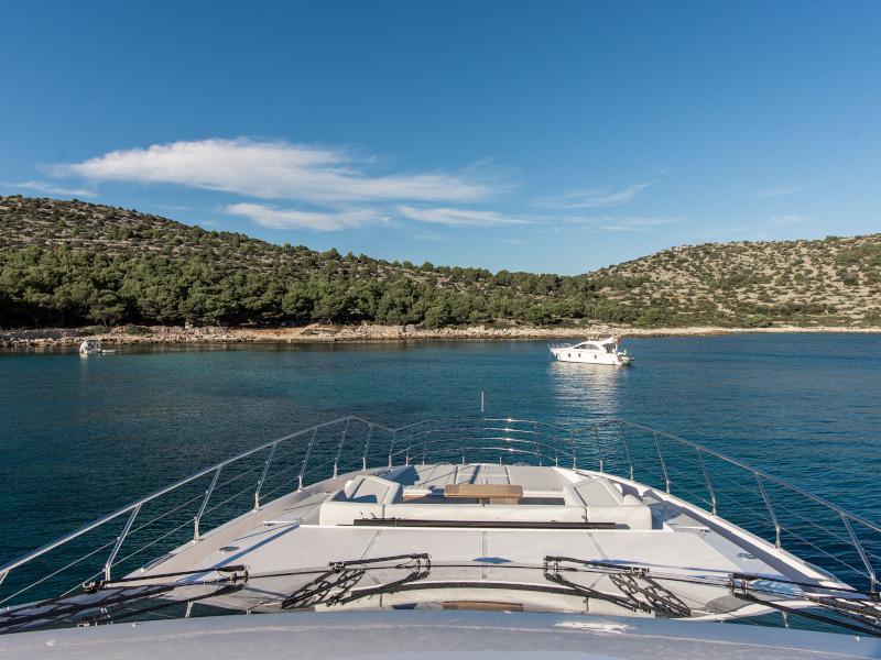 Book yachts online - motorboat - Azimut Grande 27 Metri - Dawo - rent