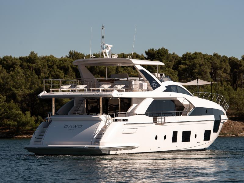 Book yachts online - motorboat - Azimut Grande 27 Metri - Dawo - rent