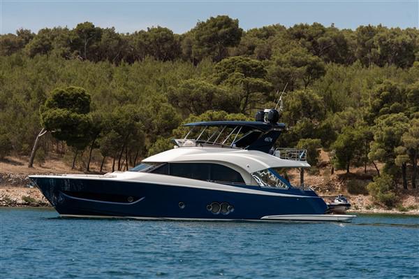 Book yachts online - motorboat - Monte Carlo Yacht 66 - Five Weeks - rent