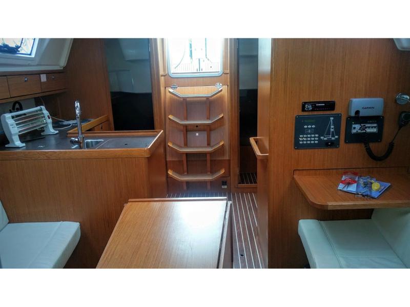 Book yachts online - sailboat - Bavaria Cruiser 37 - Konstantinos (B37) - rent