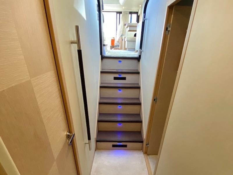 Book yachts online - motorboat - Prestige 550 Fly - Floria - rent