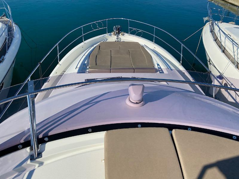 Book yachts online - motorboat - Prestige 550 Fly - Floria - rent