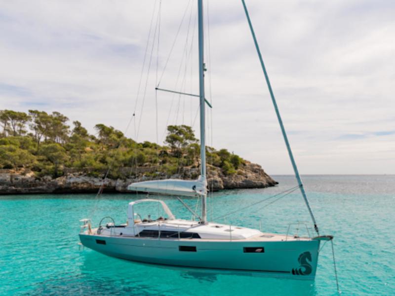 Book yachts online - sailboat - Oceanis 41.1 - SILVER ANGEL - rent