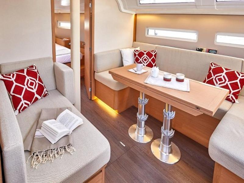 Book yachts online - sailboat - Sun Odyssey 410 - SEA WHISPER - rent