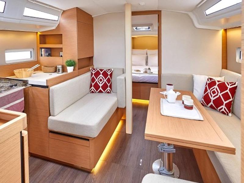 Book yachts online - sailboat - Sun Odyssey 410 - SEA WHISPER - rent