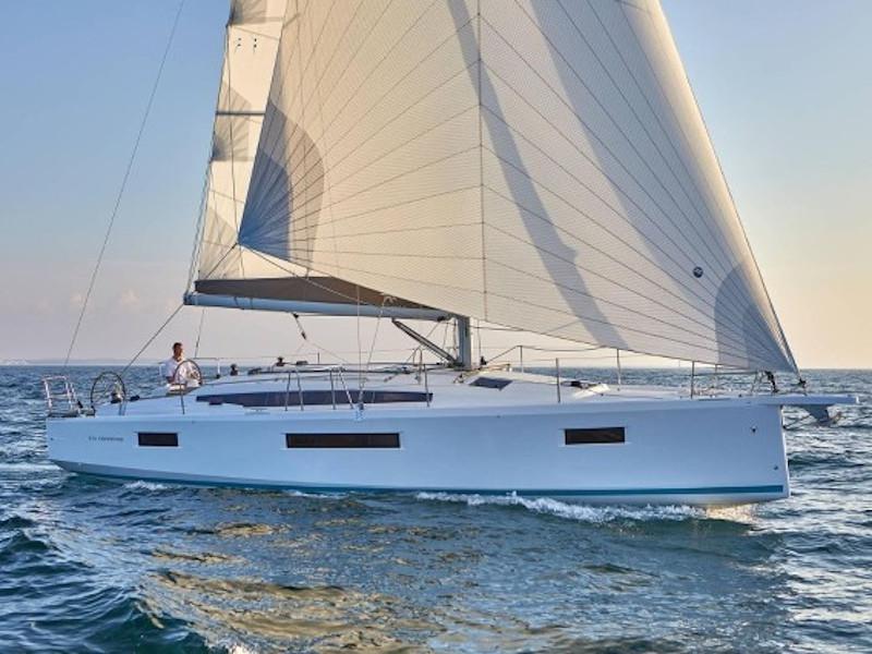 Book yachts online - sailboat - Sun Odyssey 410 - SEA WHISPER - rent