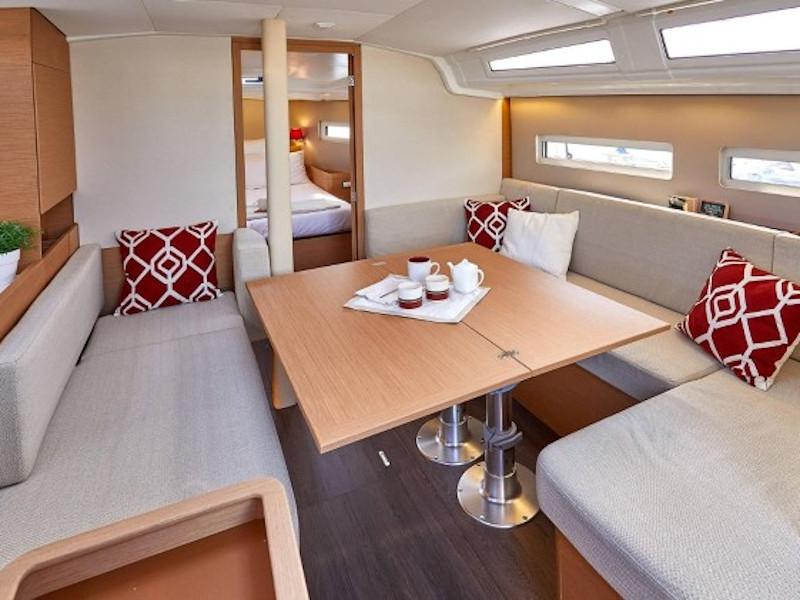 Book yachts online - sailboat - Sun Odyssey 410 - SEA WHISPER - rent