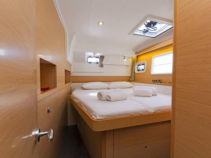 Book yachts online - catamaran - Lagoon 400S2 - GETAWAY - rent