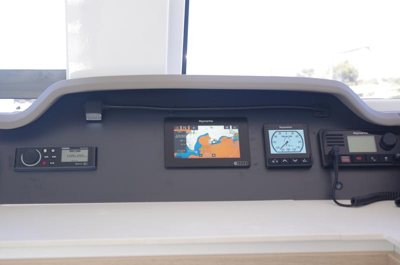 Book yachts online - catamaran - Bali 4.3 - Hogwarts - rent