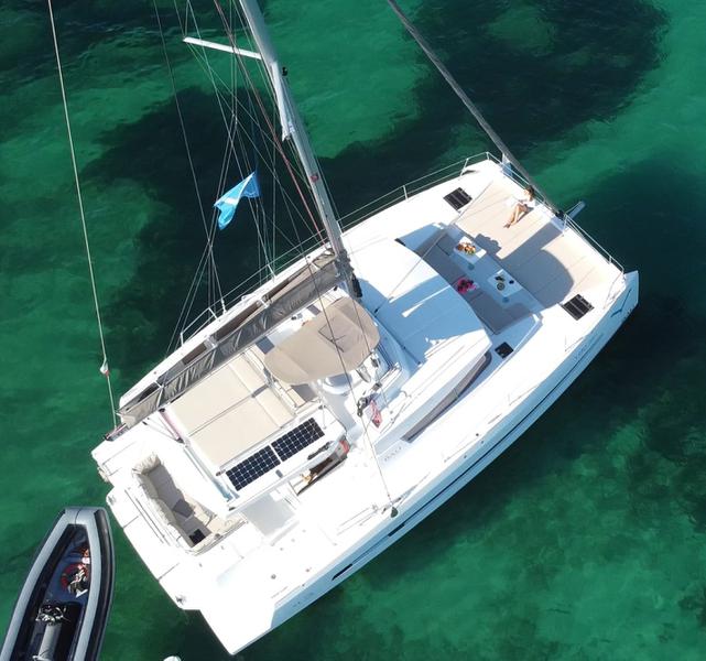 Book yachts online - catamaran - Bali 4.3 - Hogwarts - rent