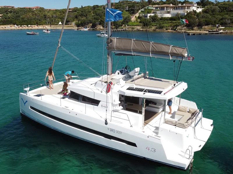 Book yachts online - catamaran - Bali 4.3 - Hogwarts - rent