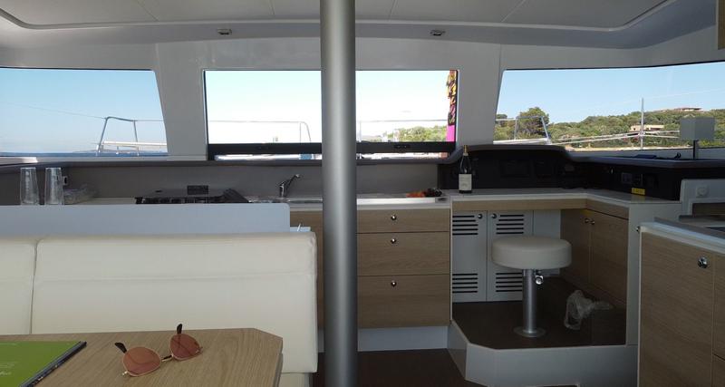 Book yachts online - catamaran - Bali 4.3 - Hogwarts - rent