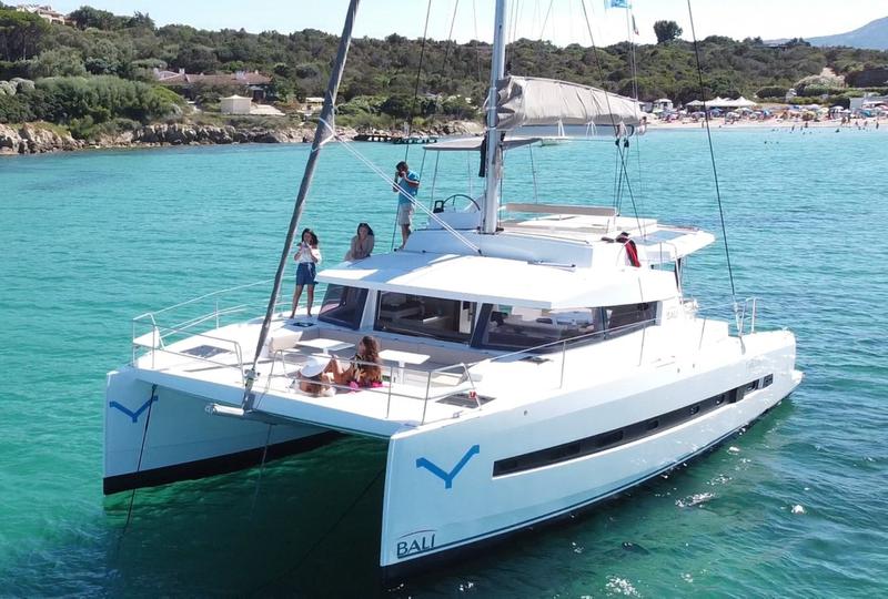 Book yachts online - catamaran - Bali 4.3 - Hogwarts - rent
