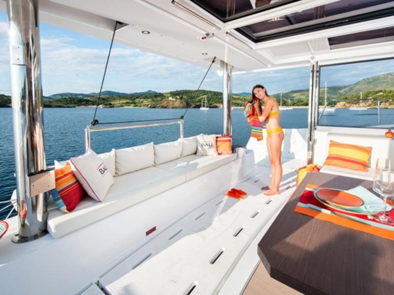 Book yachts online - catamaran - Bali 4.8 - Olea Crewed Elegant Pack - rent