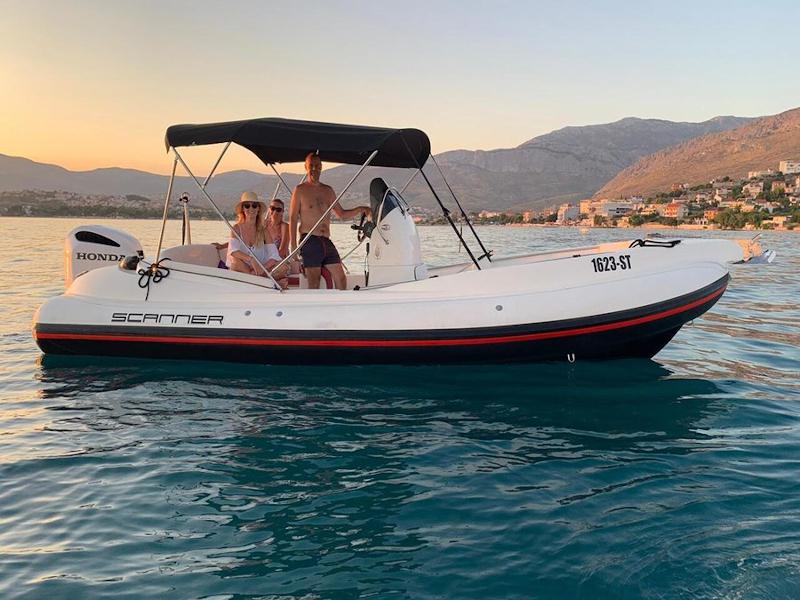 Book yachts online - motorboat - Scanner 710 - no name - rent