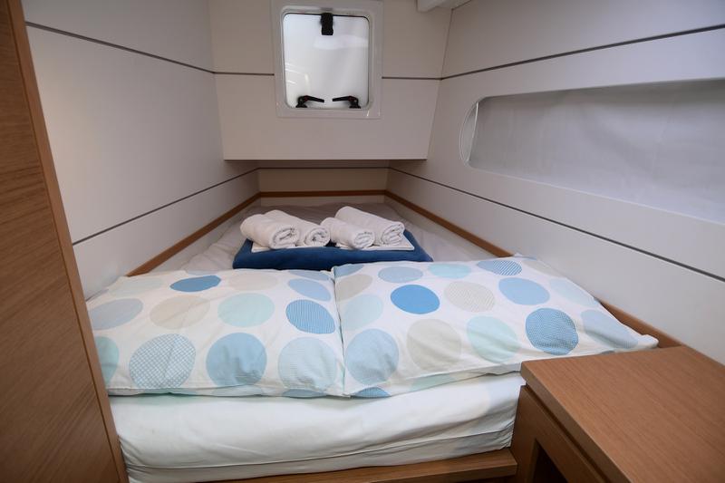 Book yachts online - catamaran - Excess 12 - Silver Kiss - rent