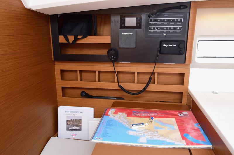 Book yachts online - sailboat - Sun Odyssey 440 - Tethys - rent