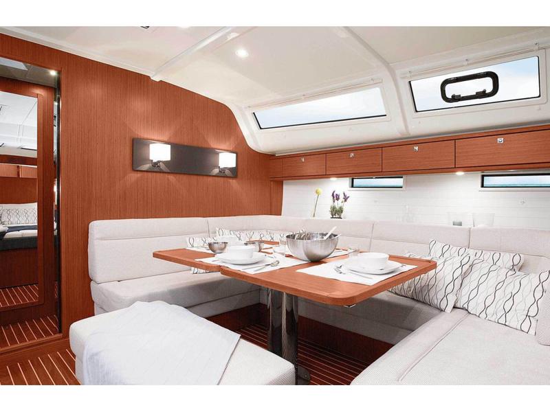 Book yachts online - sailboat - Bavaria Cruiser 51 - Leonidas V - rent