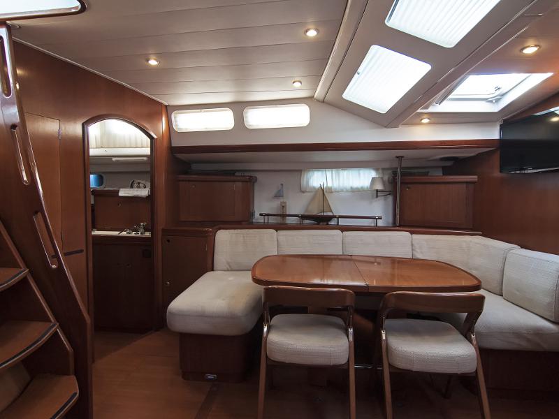 Book yachts online - sailboat - Beneteau 57 - Tajna - rent