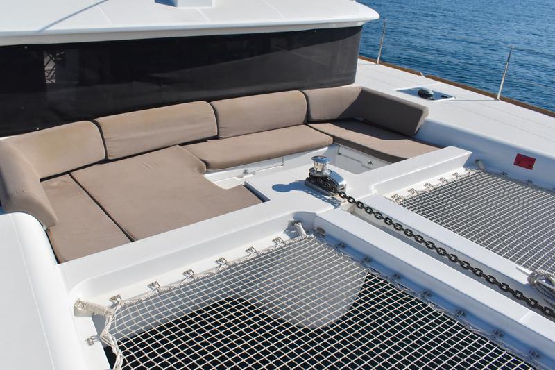 Book yachts online - catamaran - Lagoon 450  Flybridge - Alkistis - rent
