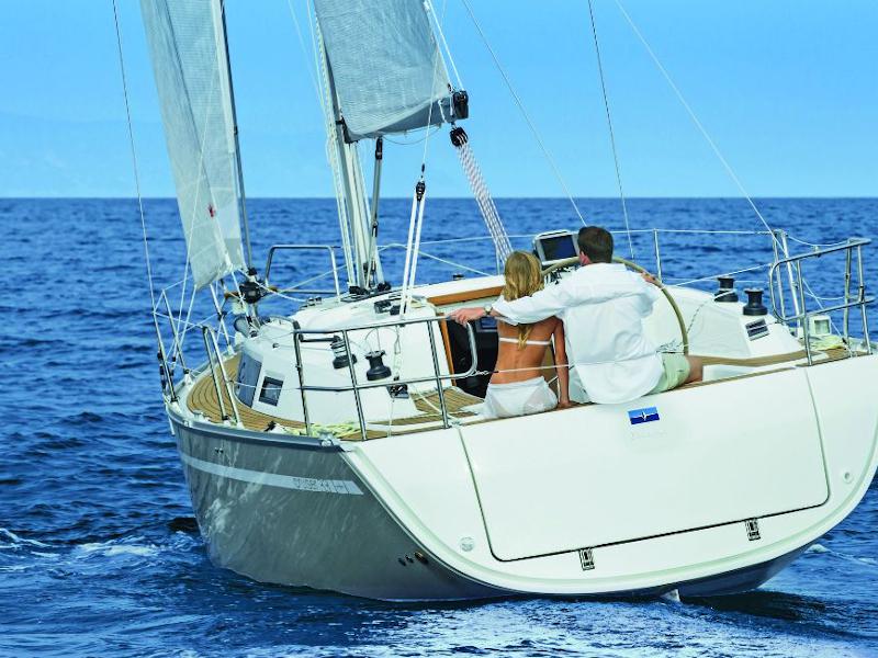 Book yachts online - sailboat - Bavaria Cruiser 34 - Baltazar - rent