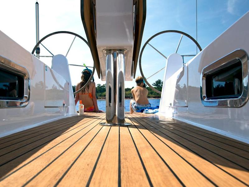 Book yachts online - sailboat - Bavaria Cruiser 41 - Pearl - rent