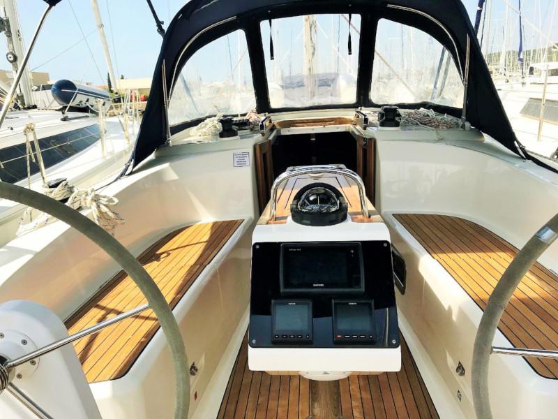 Book yachts online - sailboat - Bavaria Cruiser 34 - Tintilinić - rent