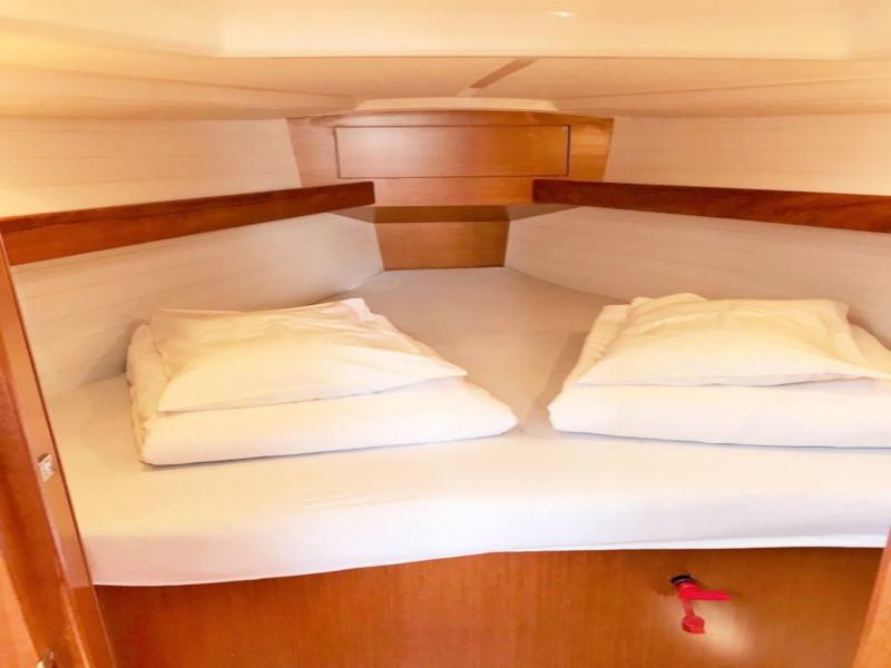 Book yachts online - sailboat - Bavaria Cruiser 34 - Tintilinić - rent