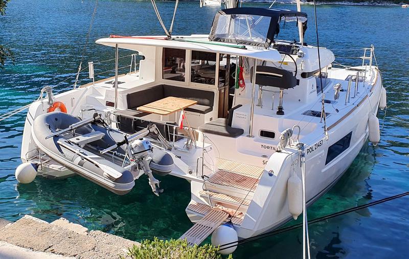 Book yachts online - catamaran - Lagoon 40 - TORTILLA FLAT - rent