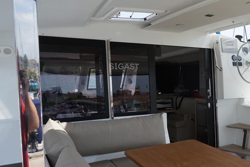 Book yachts online - catamaran - Lucia 40 - Sigast - rent