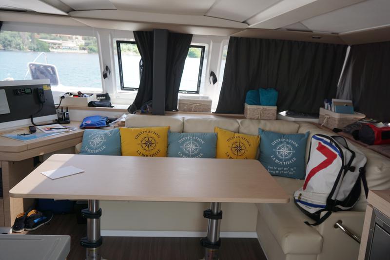 Book yachts online - catamaran - Lucia 40 - Sigast - rent