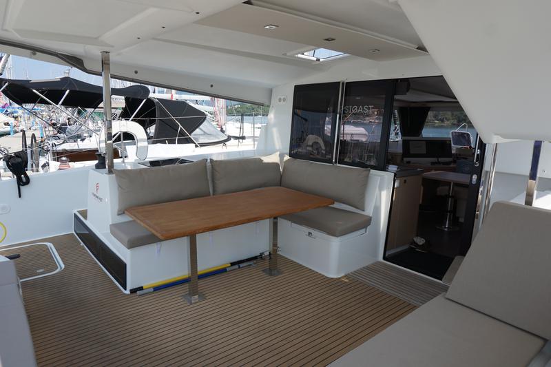 Book yachts online - catamaran - Lucia 40 - Sigast - rent