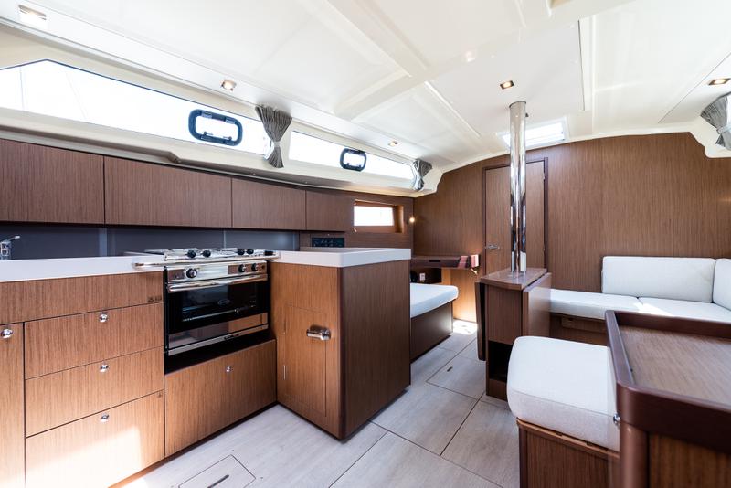 Book yachts online - sailboat - Oceanis 41.1 - Argyroula - Bow - Solar &amp; A/C - rent