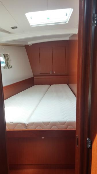 Book yachts online - sailboat - Oceanis 45 - Quantum - Bow &amp; Solar - rent