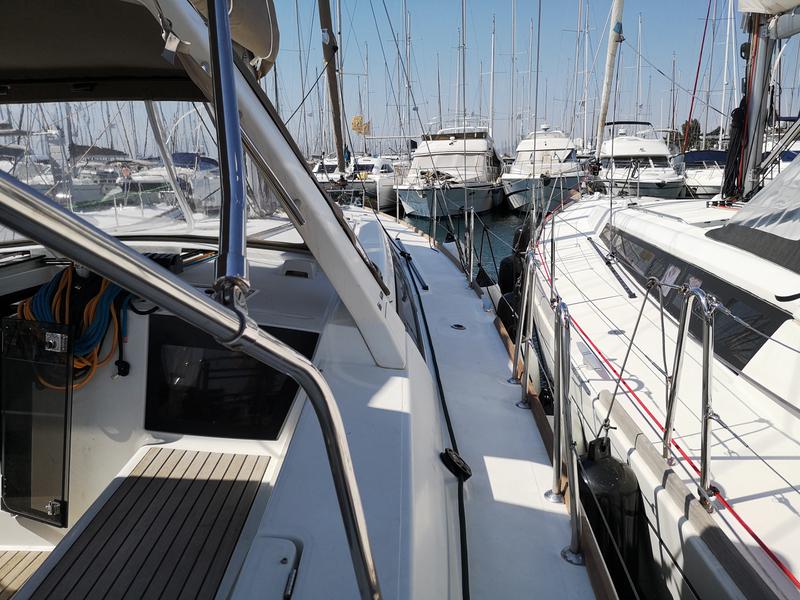 Book yachts online - sailboat - Oceanis 45 - Quantum - Bow &amp; Solar - rent