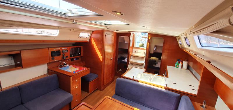 Book yachts online - sailboat - Salona 44 - Samoa, New regatta sails - rent