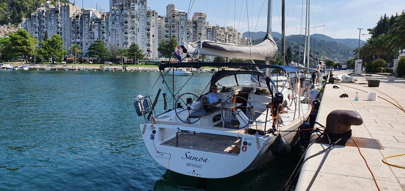 Book yachts online - sailboat - Salona 44 - Samoa, New regatta sails - rent