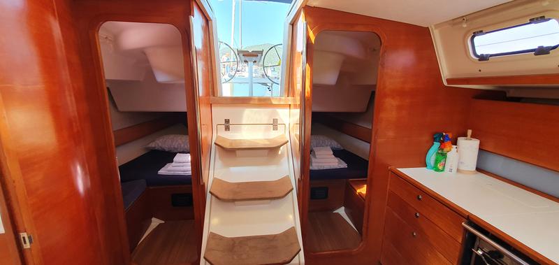 Book yachts online - sailboat - Salona 44 - Samoa, New regatta sails - rent
