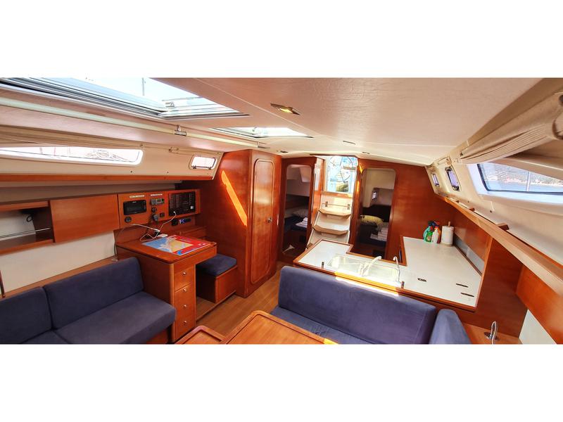 Book yachts online - sailboat - Salona 44 - Samoa, New regatta sails - rent