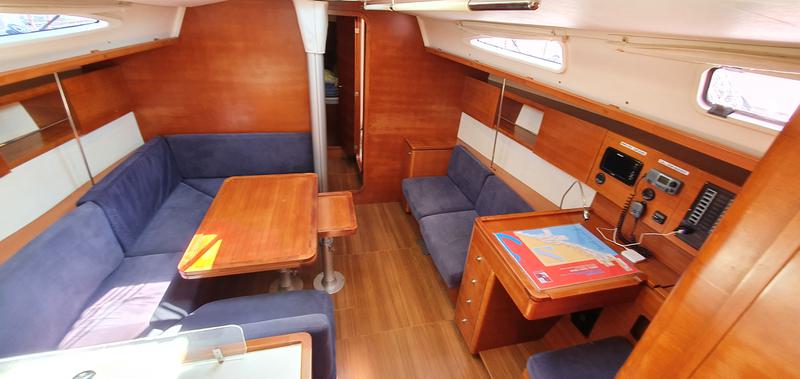 Book yachts online - sailboat - Salona 44 - Samoa, New regatta sails - rent