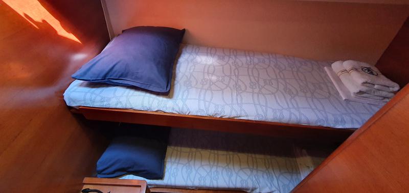 Book yachts online - sailboat - Salona 44 - Samoa, New regatta sails - rent