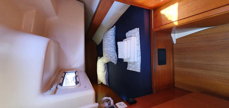 Book yachts online - sailboat - Salona 44 - Samoa, New regatta sails - rent