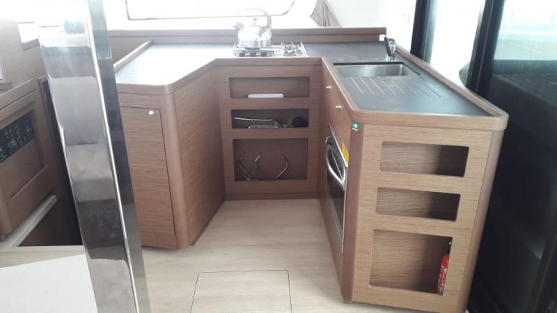 Book yachts online - catamaran - Lagoon 42 - Utopia - rent