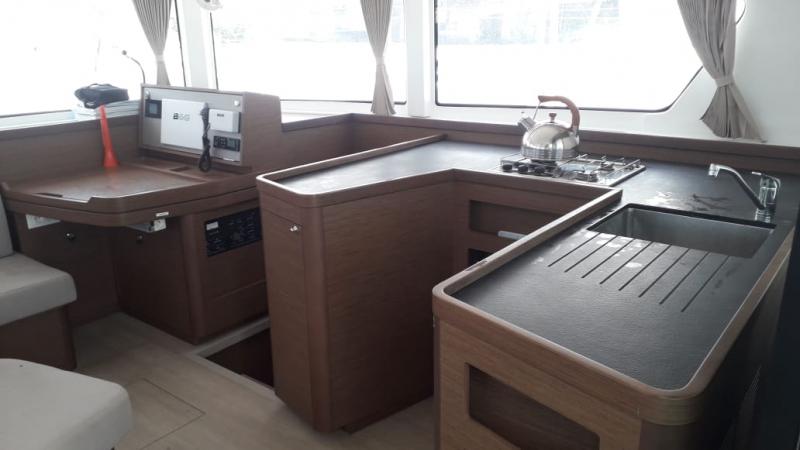 Book yachts online - catamaran - Lagoon 42 - Utopia - rent