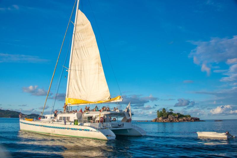 Book yachts online - catamaran - Mojito 78 - incl. crew &amp; full board - Le Gauguin - rent