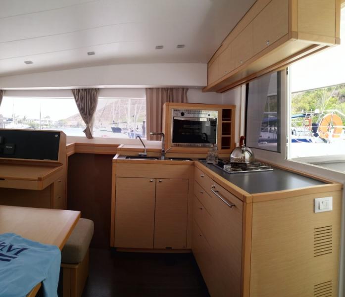 Book yachts online - catamaran - Lagoon 400 S2 - Ruby - rent