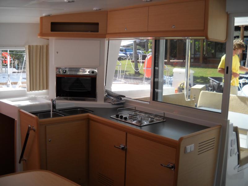 Book yachts online - catamaran - Lagoon 400 - Lianne - rent