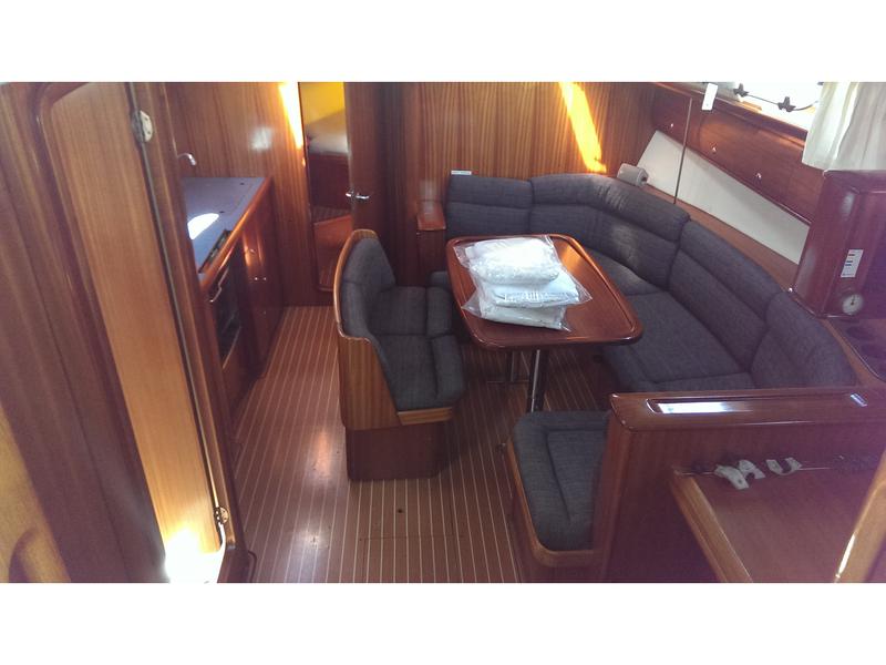 Book yachts online - sailboat - Bavaria 41 - Ira - rent