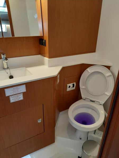 Book yachts online - sailboat - Bavaria C45 (3 + 3) - Kritias - rent