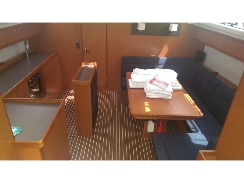 Book yachts online - sailboat - Bavaria Cruiser 46 - Perseus - rent